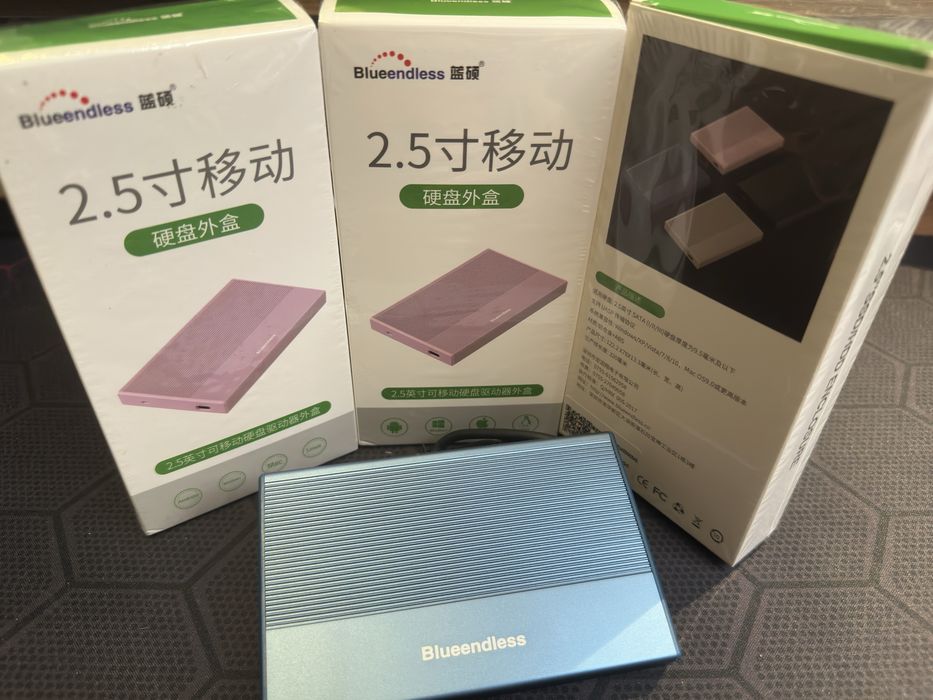 Внешний жёсткий диска на 1Tb и на 500Gb
