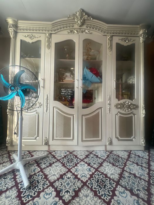 Mebel sotiladi tezlik bilan arzon narxda