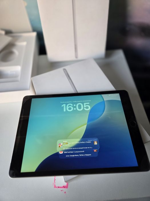 Apple iPad 9 (10.2") 64GB Wi-Fi + Cellular