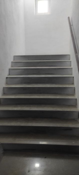 Продается 1-комнатная квартира в центре Гулистана — 43 м², 4 этаж