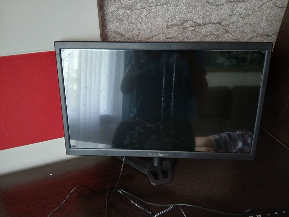Продам цена 50 тыс +наушники 55