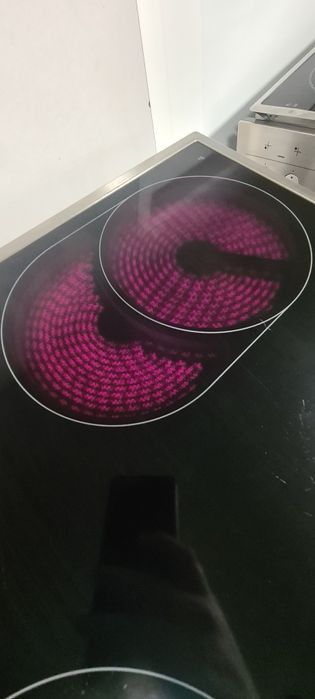 Мултифункционална фурна за вграждане 74л - AEG EE3013021M