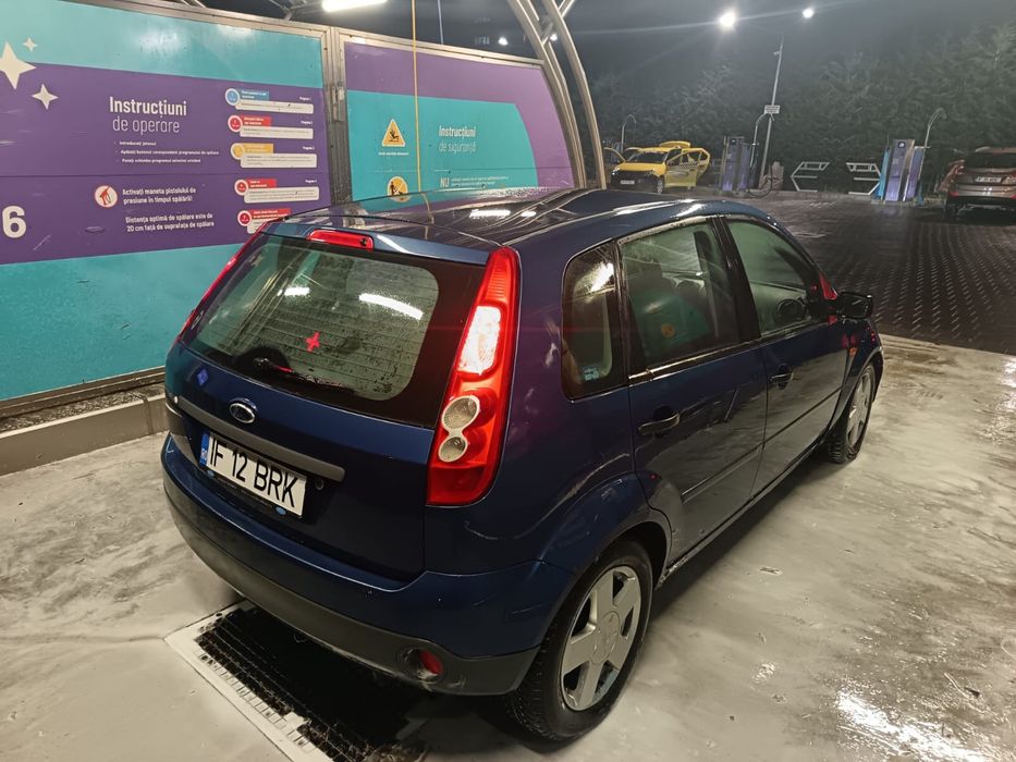 Ford fiesta din 2008 motor 1.4 benzina + gaz