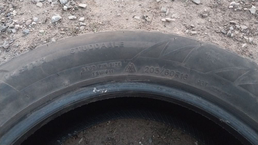 Резина зимняя 205/60R16