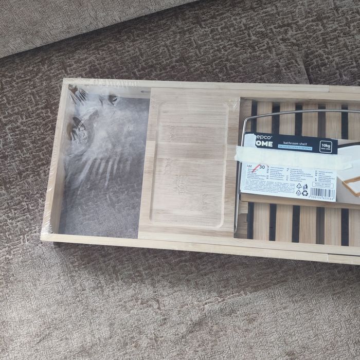 Бамбукова масичка за баня за релаксация