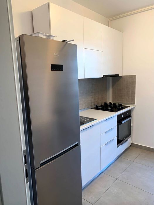 Închiriez apartament o cameră Cristalului