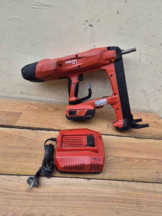 Pistol puscat cuie Hilti BX 3