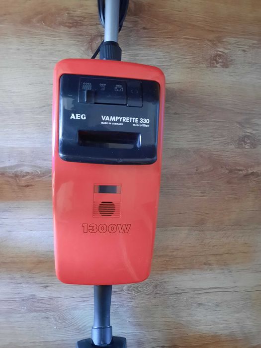 Vand aspirator Aeg 1300 wati