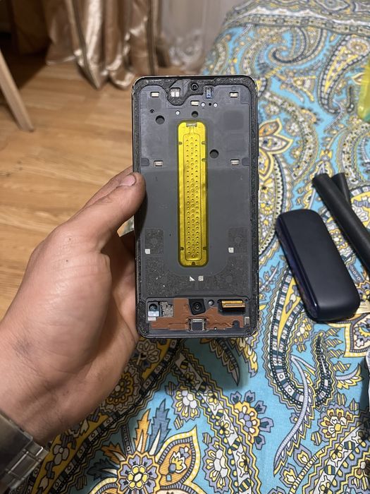 Samsung S21 без экрана