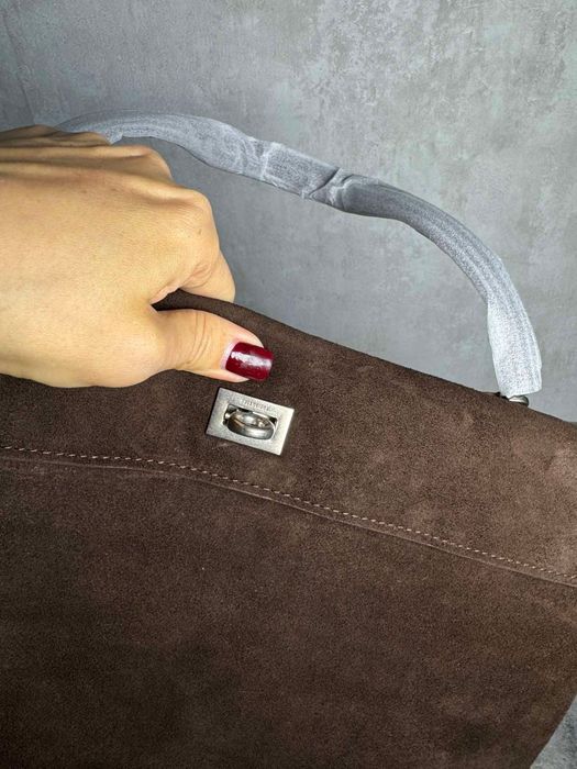 Нова чанта велур balenciaga