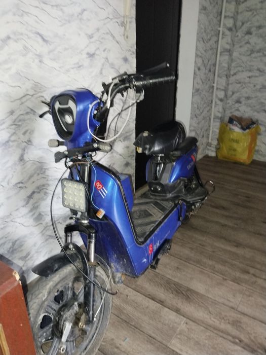Продам скутер 800ват