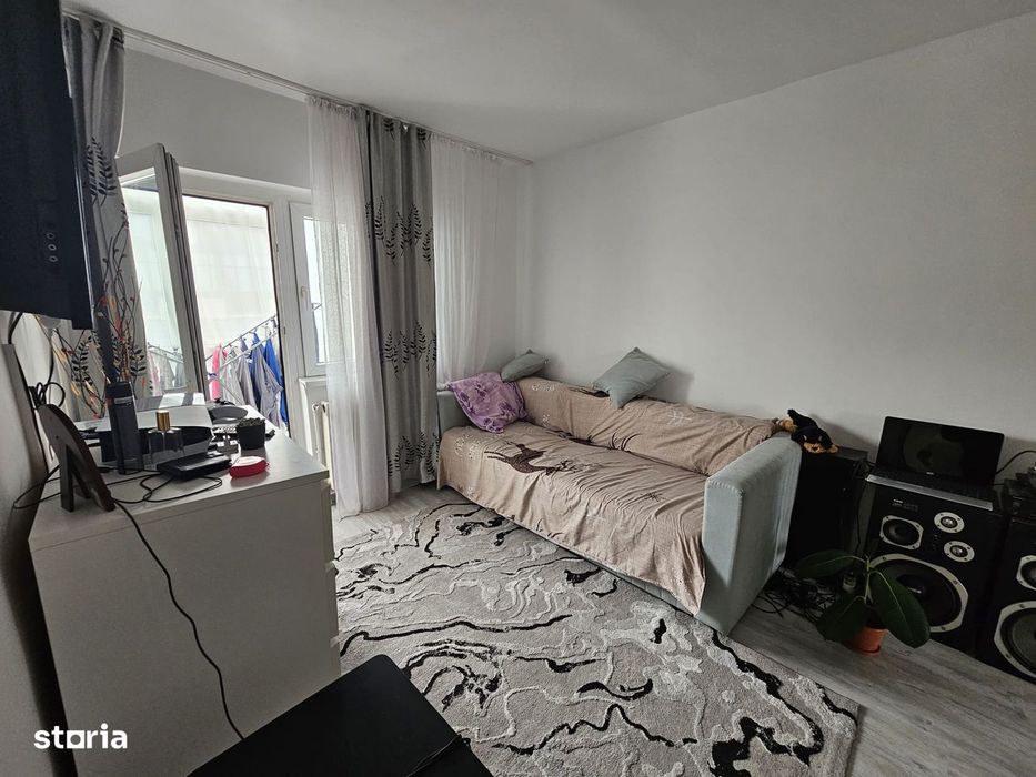 Apartament 3 camere etaj 2 central Mioveni