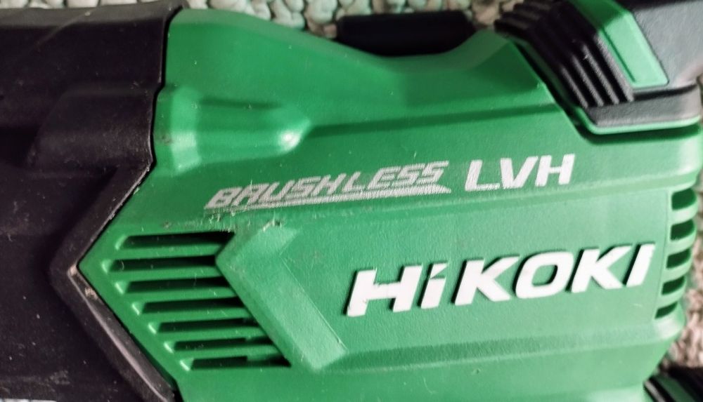 саблен трион HiKOKI CR18DBL  безчетков,