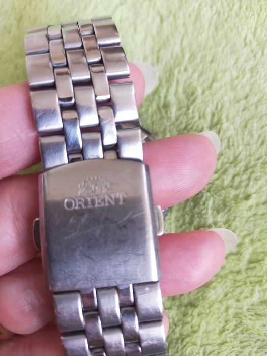 Продам часы Orient. С календарем, водонепроницаемые. Самоподзааод.