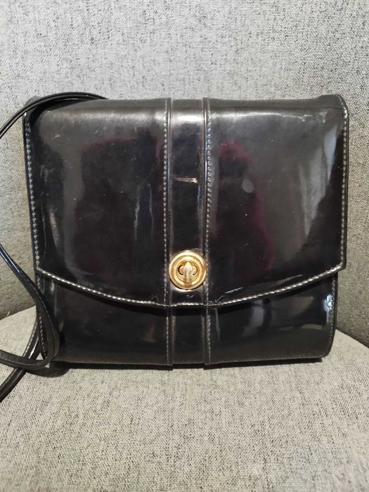 Лачена чанта, отлично състояние