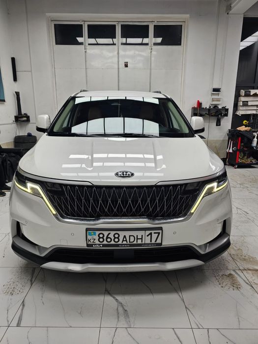 Kia Carneval 2021 год