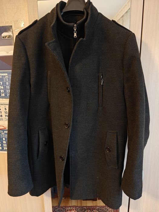 Продавам палто,леко под кръста