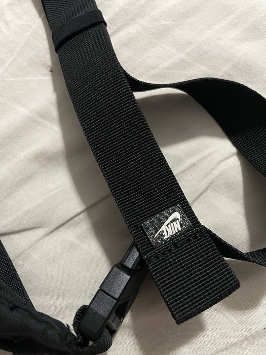 Чантичка Nike ..