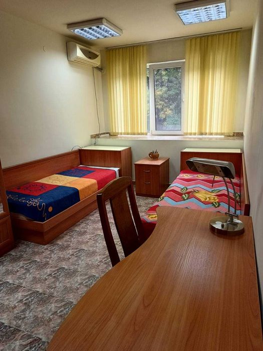 Дава се под наем Двустаен апартамент в Пловдив, Център - 50 кв.м за 380 € - Снимка #2