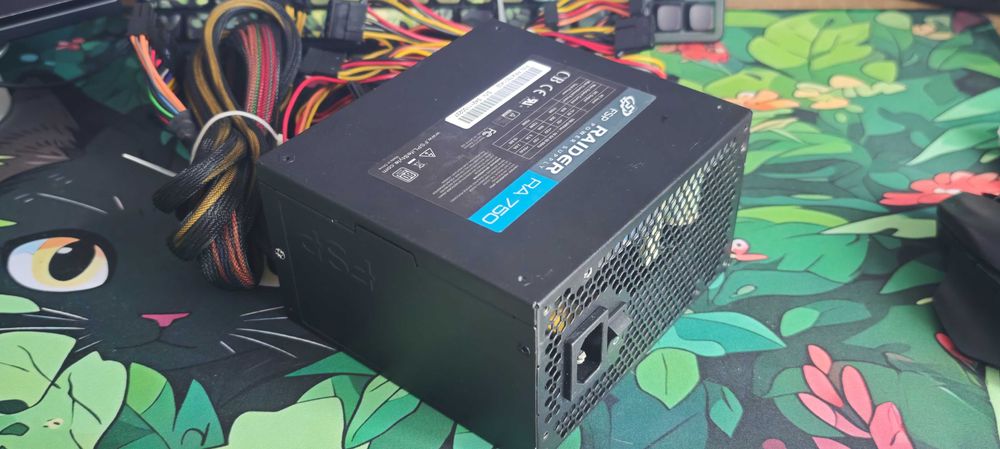 Sursă PC FSP Raider 750W, 80+ Silver