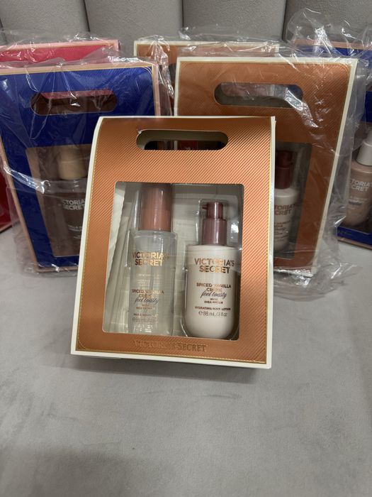 Оригинальный Набор Victoria Sectret Спрей Для Тела и Лосьон Для Тела!