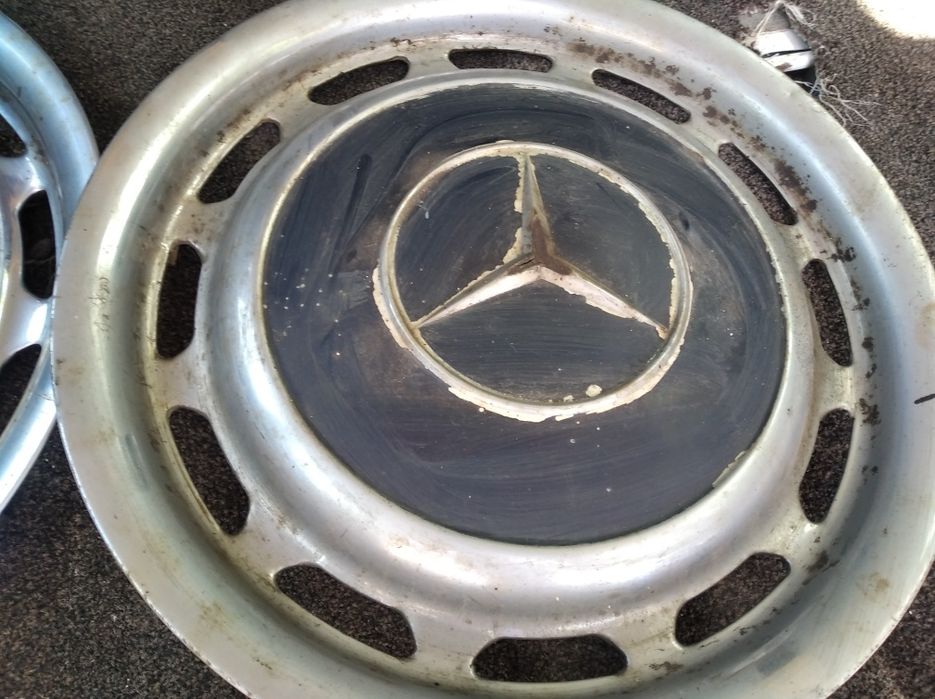 Метални тасове за Мерцедес (ретро)