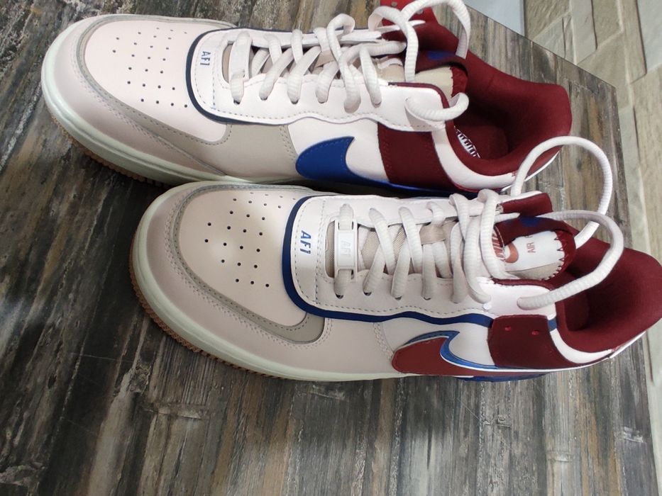 Adidași Nike Nr 40,5