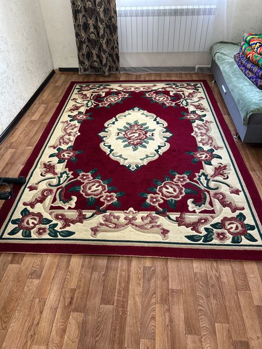 Продается ковер.