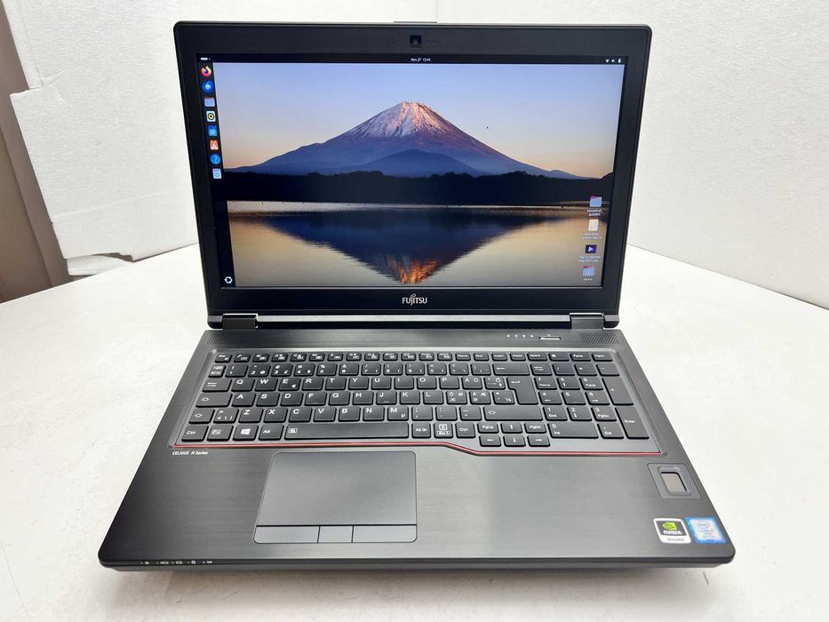 Реновиран лаптоп Fujitsu CELSIUS H780 15.6" i7-8850H 16GB 510GB P2000