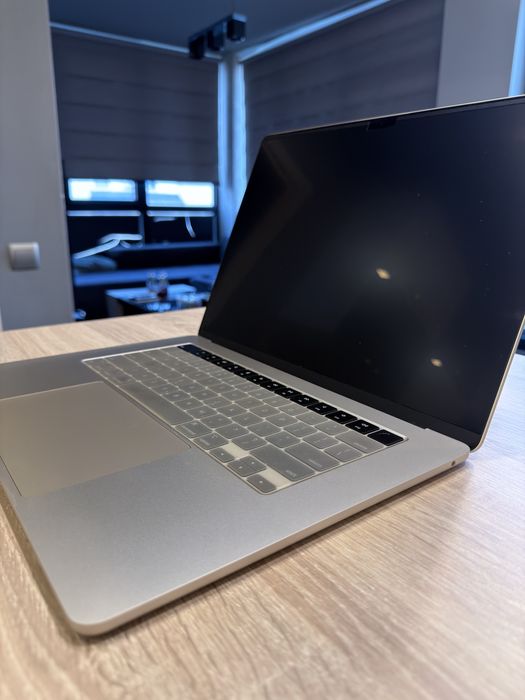 MacBook Air 15 inch M2 1TB 24RAM 2023