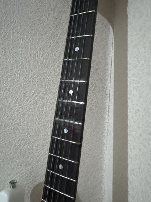 Электрогитара Levinson