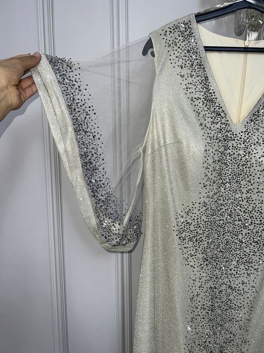 Платье вечерное