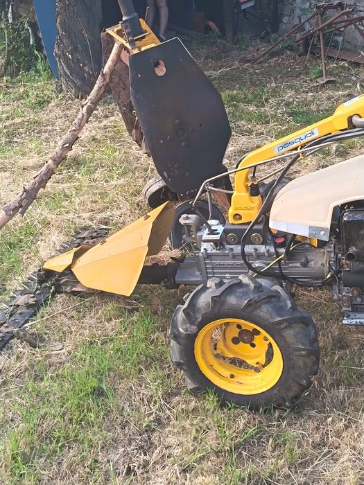 Motocultor cu cositoare si tocator de resturi vegetali