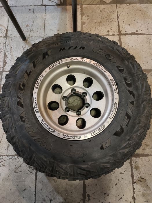 Резина с дисками, разболтовка 6×139.7