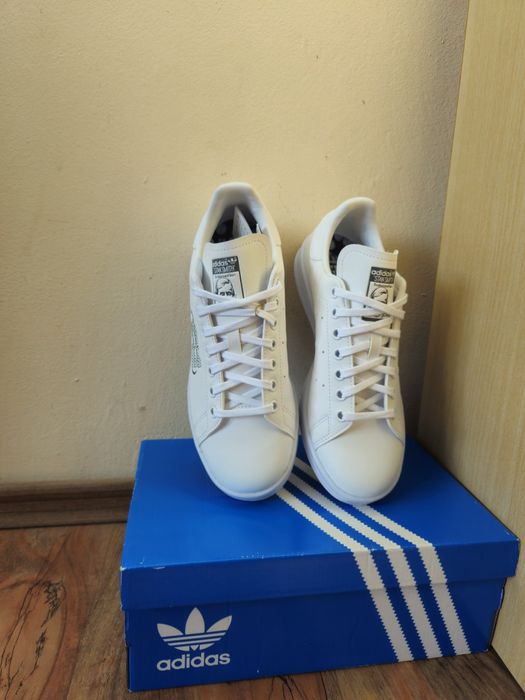 Кецове Adidas Stan Smith J