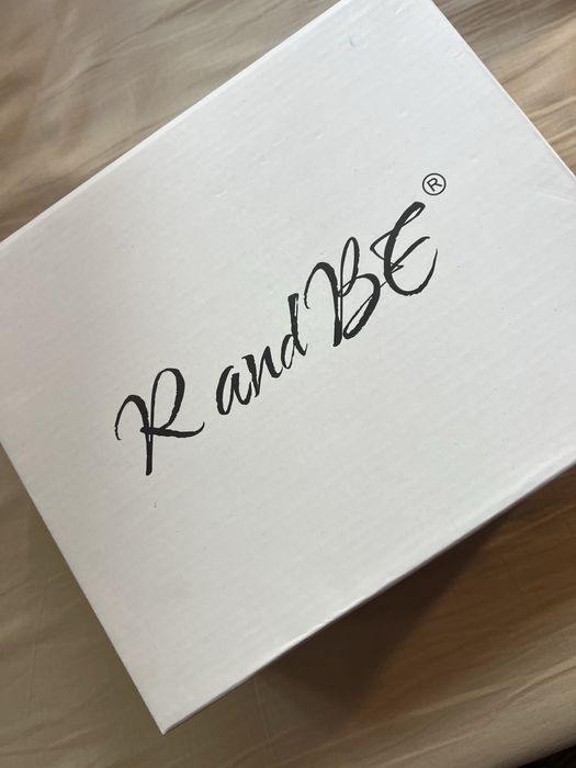 Сребърни сандали