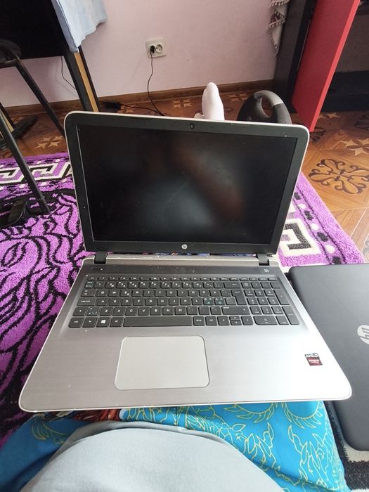Vând laptopuri funcționale