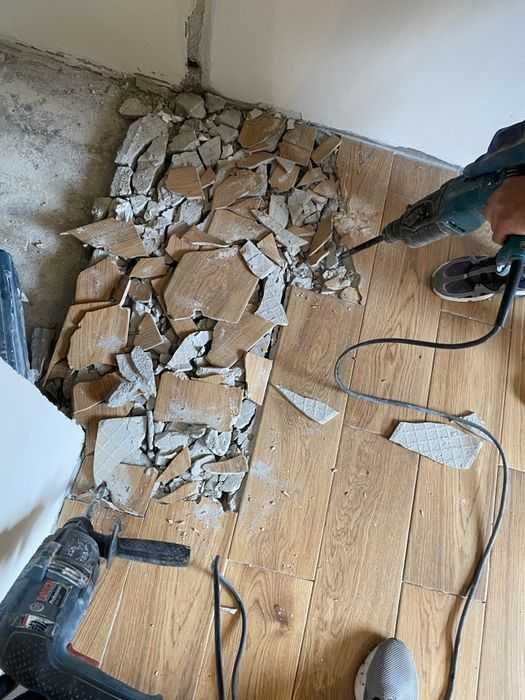 Tăieri beton și decupări Decopertare Demolari Transport Moloz Bucurest