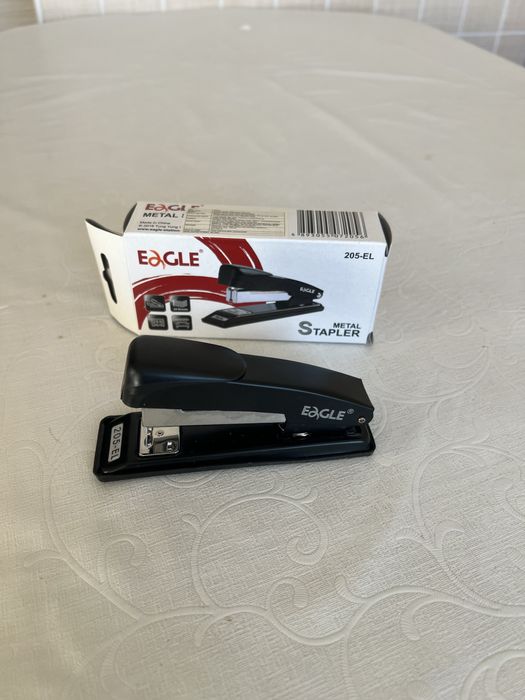 Степлер новый концелярский