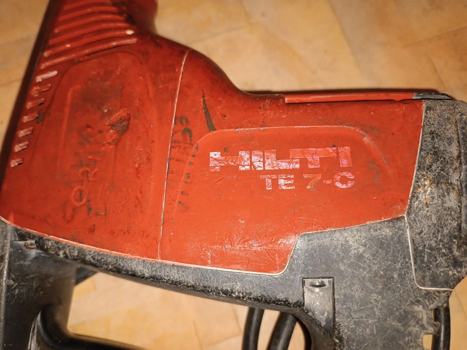 Перфоратор мощный Hilti