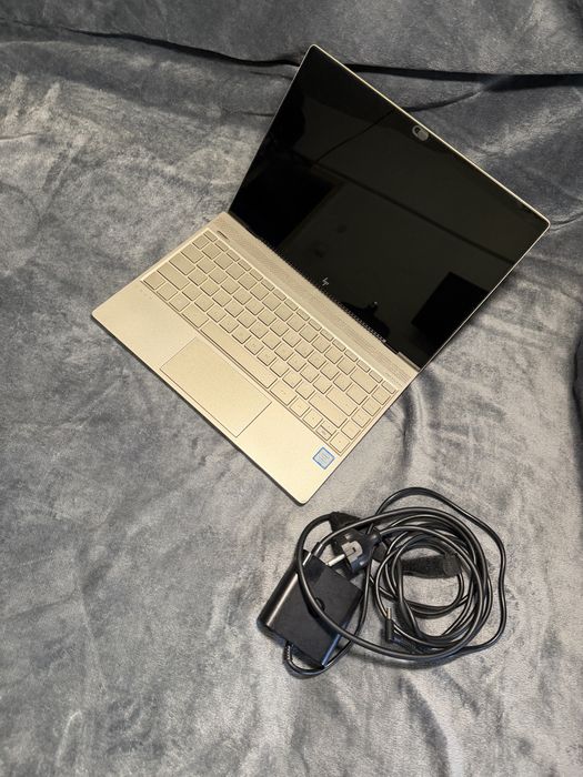 Ноутбук HP Envy 13