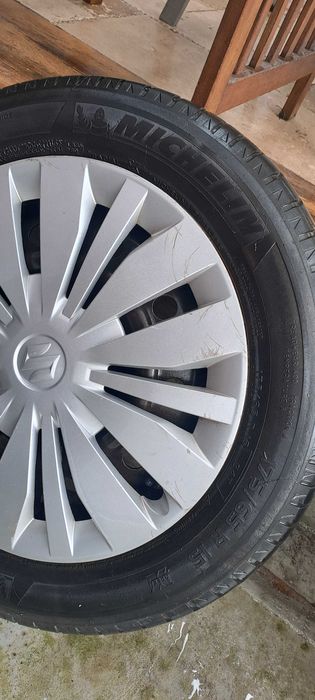 Roti Complete Suzuki – Anvelope Michelin 175/65 R15 – Jante Otel cu Capace Originale