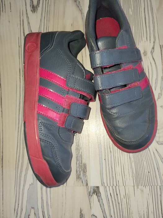 Vând Încălțăminte Copii Sport