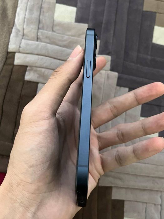 продам iphone 13