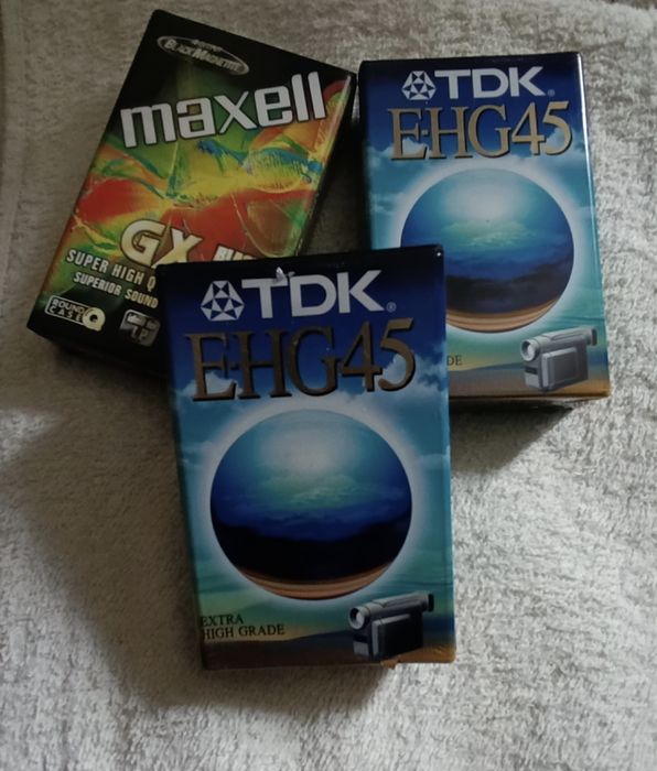 VHS-C видеокасети 3 бр.
