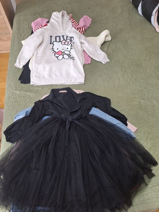 Лот дрешки за момиче размер 122