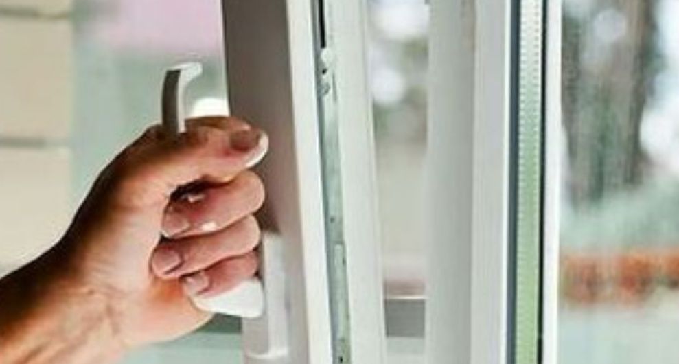 Ремонт и регулировка пластиковых окон. Дуют окна. Резинки на окна.