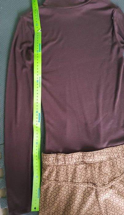 Bershka Къса Рокля с Дълги Ръкави