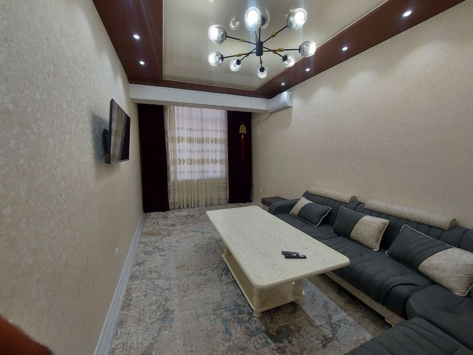 Срочно сдаётся 2-х комнатная квартира этаж 2 ориентир Family парк