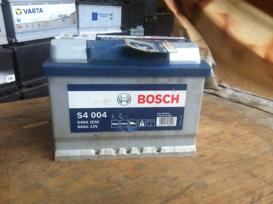 перфектен акумулатор 60 ач,бош,гаранция